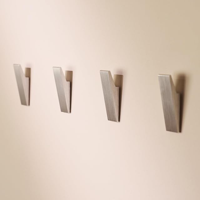 Designfabrik Hamburg vier silberne Klebehaken aus eloxiertem Aluminium
